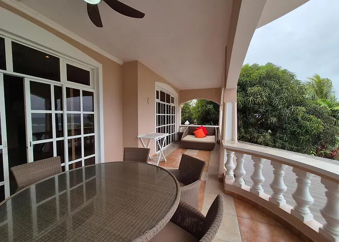 Lägenhet Au Fond De View Anse Royale