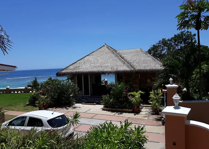 Au Fond De View Anse Royale